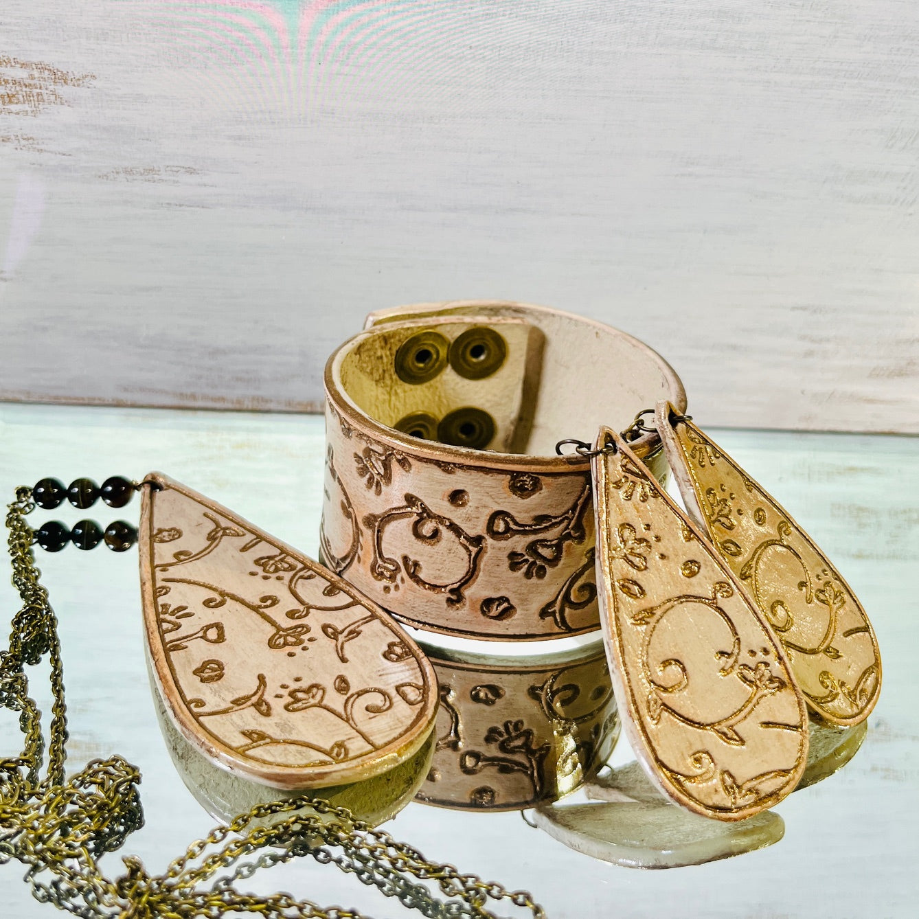 Sets - Cuff, Earrings and Pendant - Leather