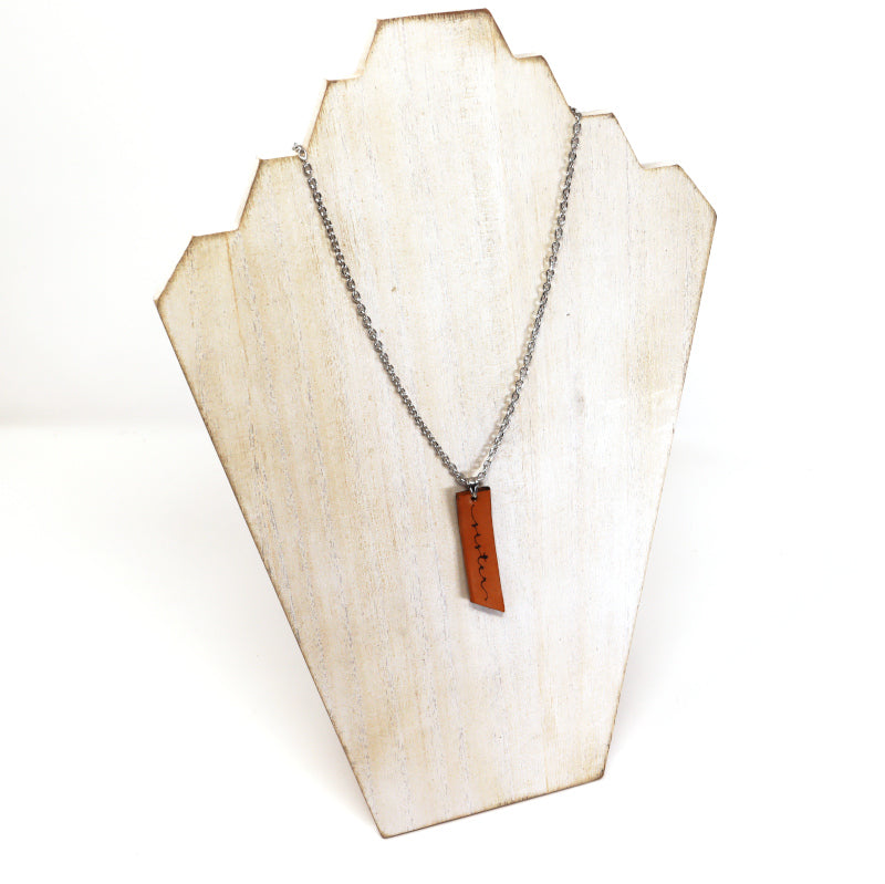 Pendant Necklaces - Leather